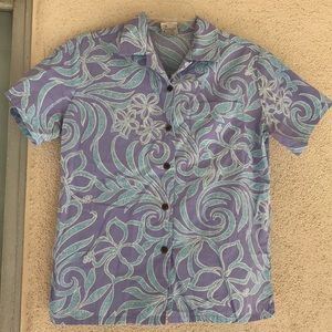 Go Barefoot Hawaiian button down shirt